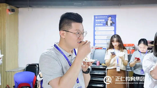 正仁教育集团第三季度生日会丨把更好的自己交给下一岁！