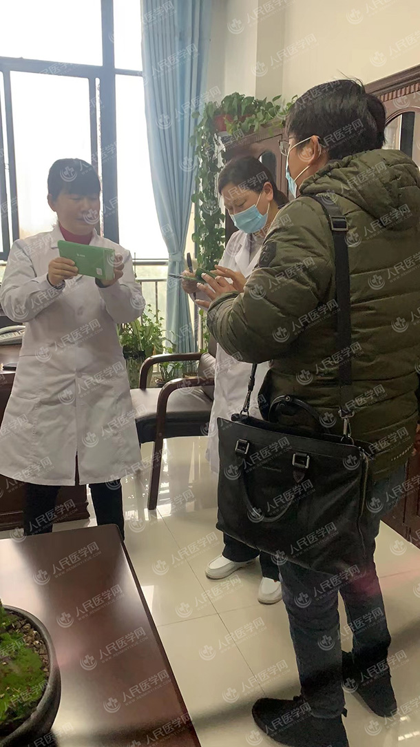人民医学网河南总校-医师资格审核服务现场