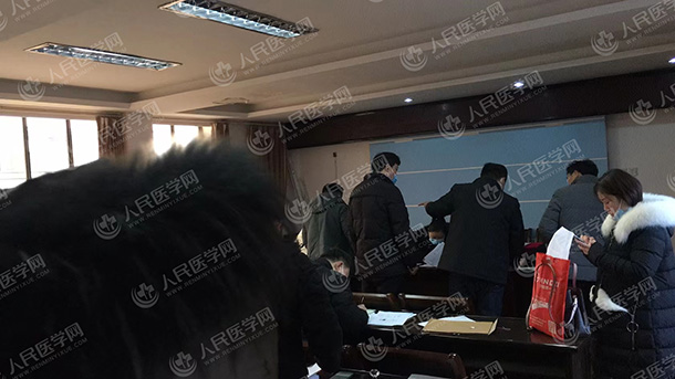 人民医学网河南总校-医师资格审核服务现场